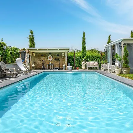 Prato Apartment *